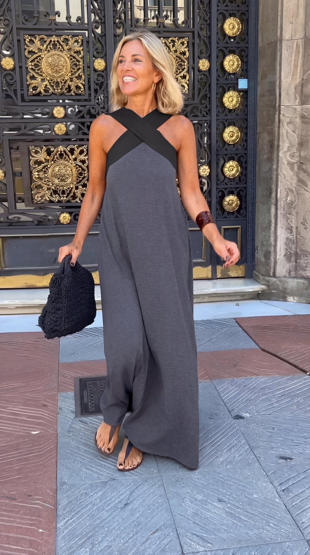 Delphine | Robe élégante à coupe portefeuille