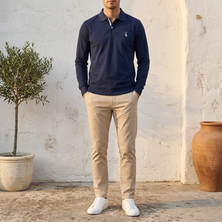 Polo manches longues bleu marine porté, vue de face